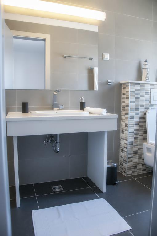 Whitehouse Apartments Makarska Exterior foto