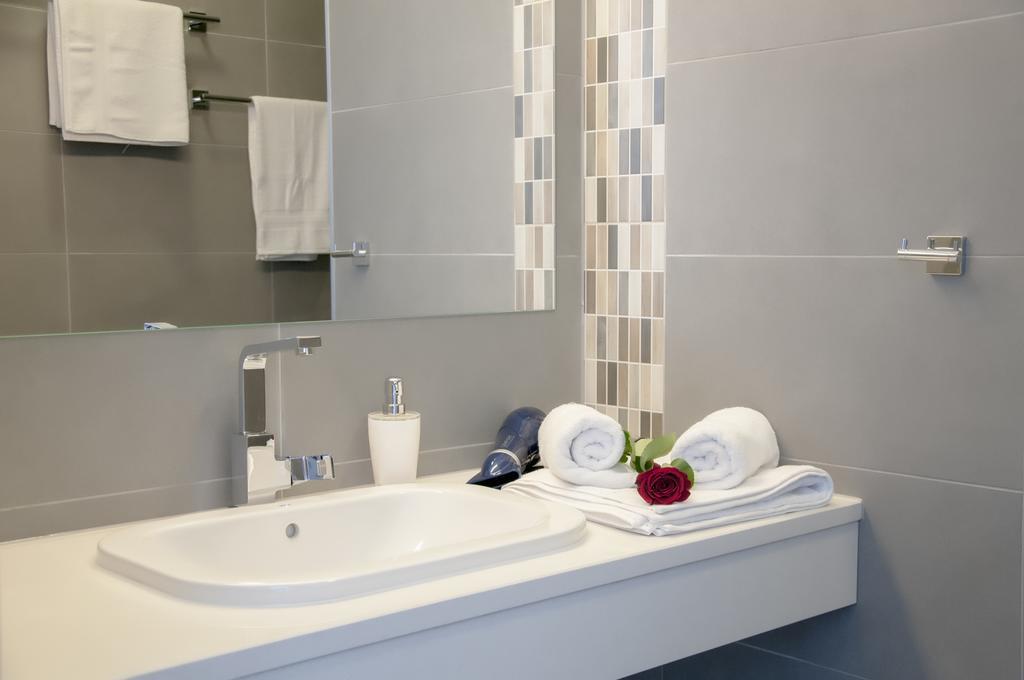 Whitehouse Apartments Makarska Exterior foto