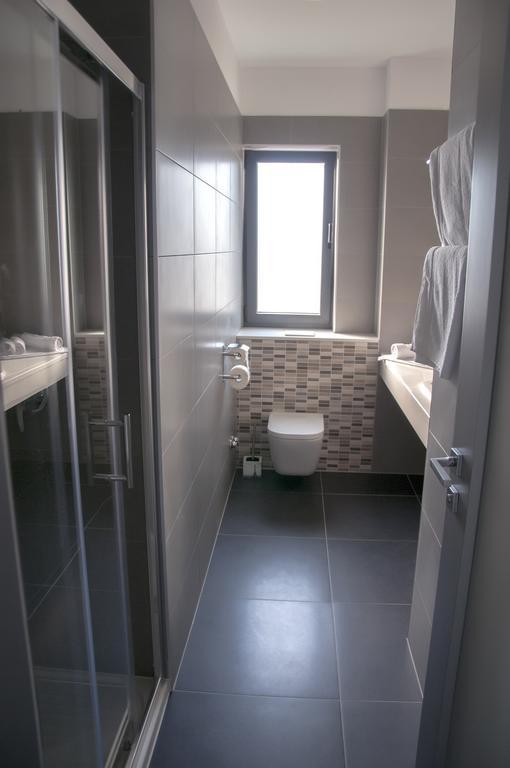 Whitehouse Apartments Makarska Exterior foto