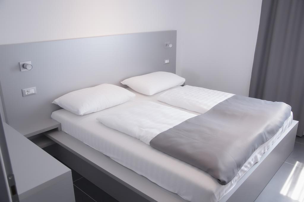 Whitehouse Apartments Makarska Exterior foto